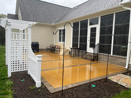 Brick & Concrete Patio